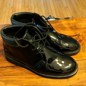 Thorogood Chukka Men's Dress Shoes